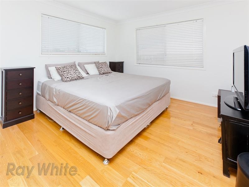 10 Cruiser Close, Springfield Lakes QLD 4300