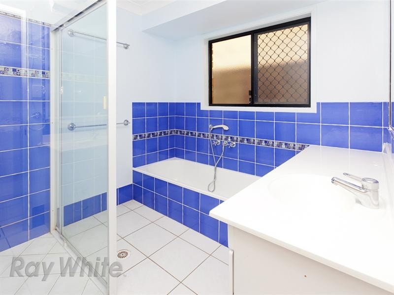 5 Derwent Place, Springfield QLD 4300