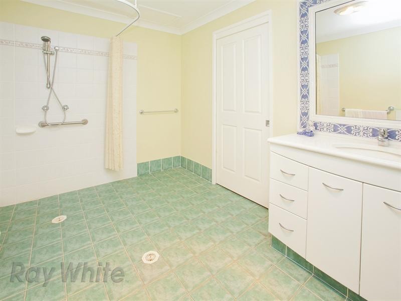 5 Derwent Place, Springfield QLD 4300