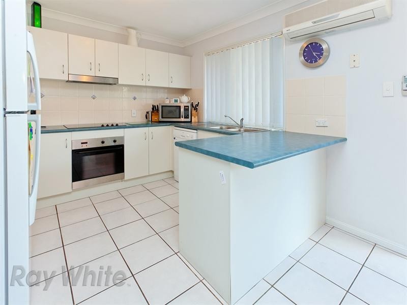 62 Creekside Drive, Springfield Lakes QLD 4300