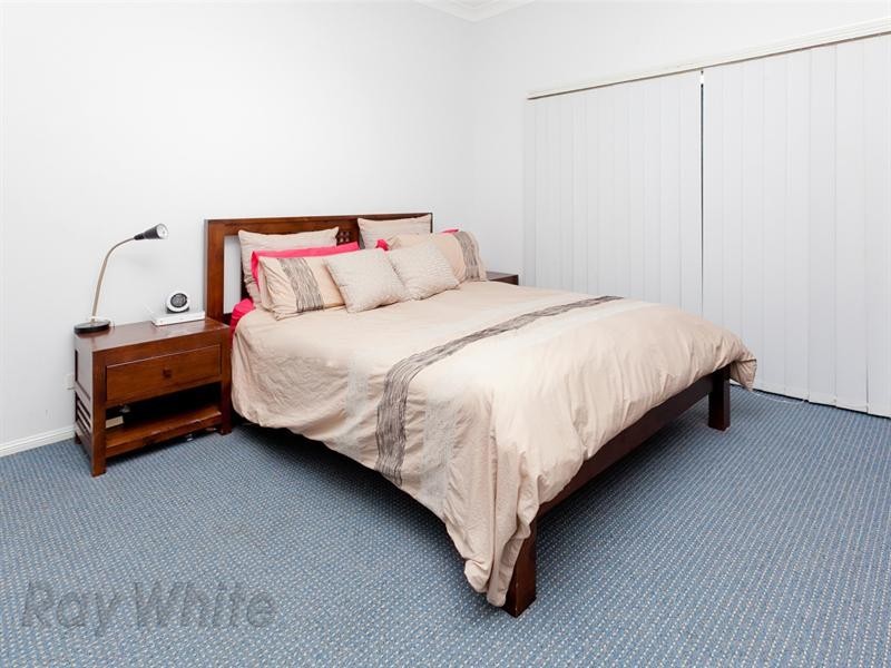 62 Creekside Drive, Springfield Lakes QLD 4300