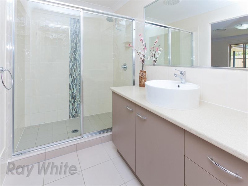 1 Moontide Way, Springfield Lakes QLD 4300