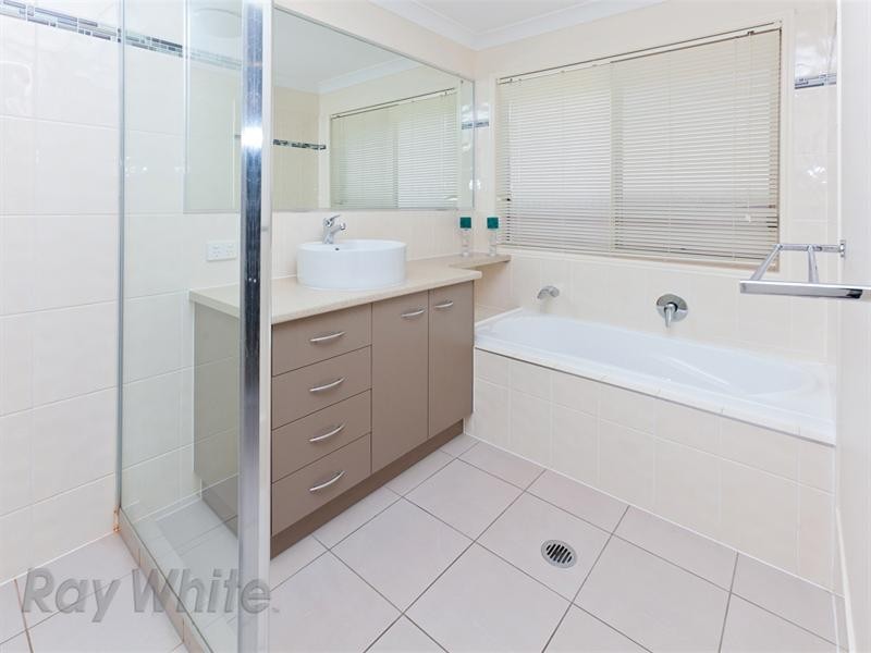 1 Moontide Way, Springfield Lakes QLD 4300