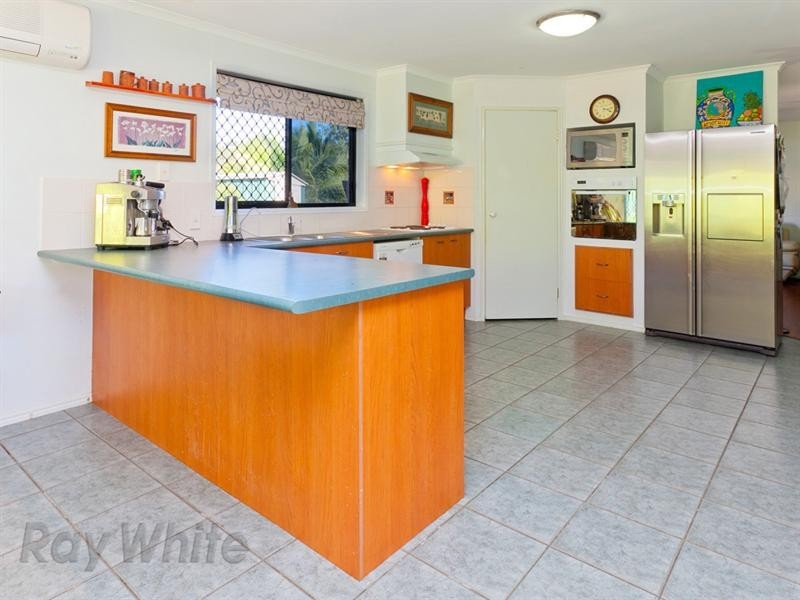 13 Harriet Court, Springfield Lakes QLD 4300