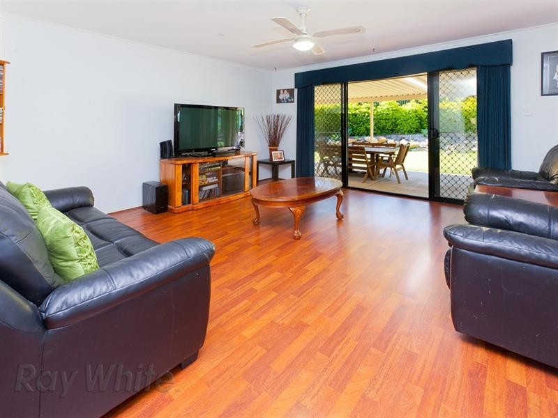 13 Harriet Court, Springfield Lakes QLD 4300