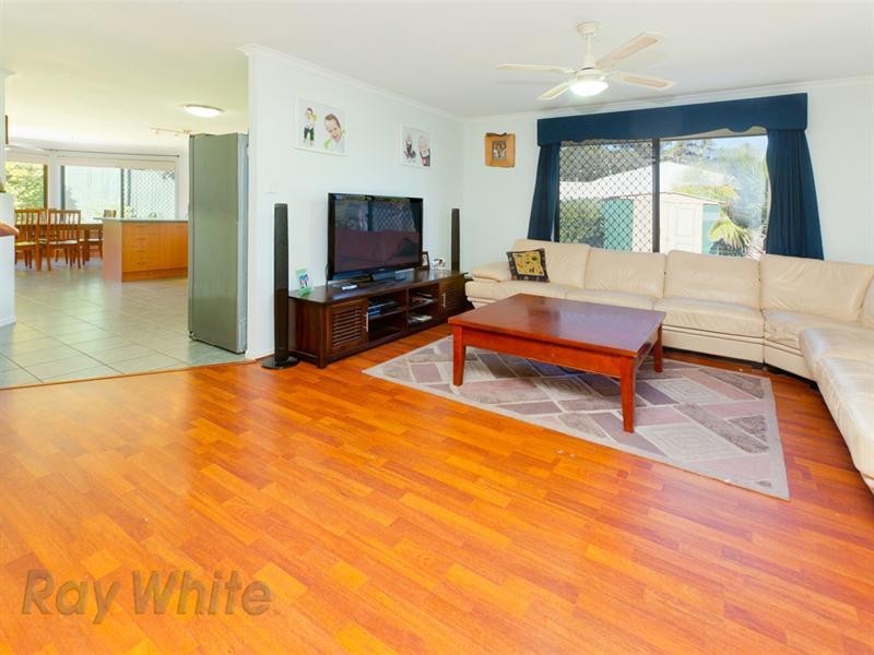 13 Harriet Court, Springfield Lakes QLD 4300
