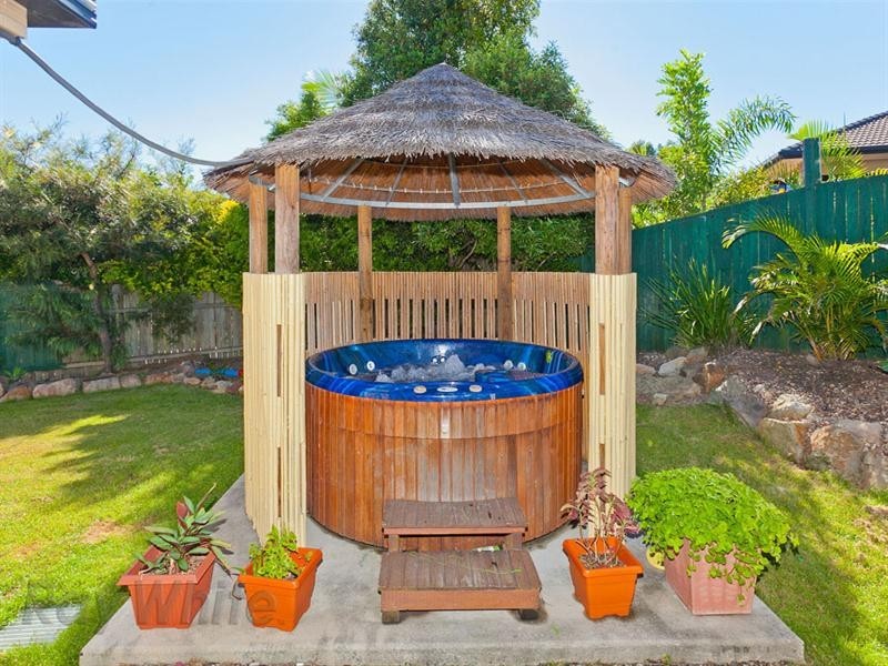 13 Harriet Court, Springfield Lakes QLD 4300