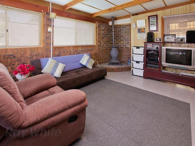 1 Lambrook Court, Camira QLD 4300