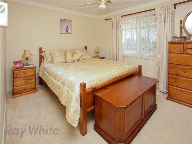 1 Lambrook Court, Camira QLD 4300
