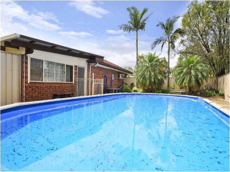 1 Lambrook Court, Camira QLD 4300