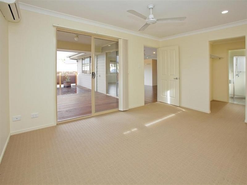 On Horizon Drive, Springfield Lakes QLD 4300