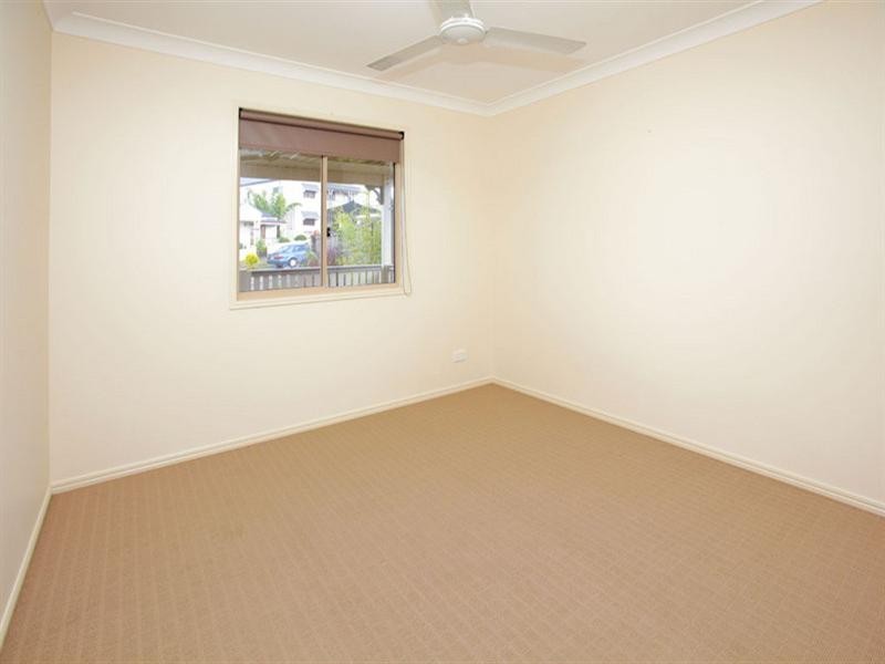 On Horizon Drive, Springfield Lakes QLD 4300