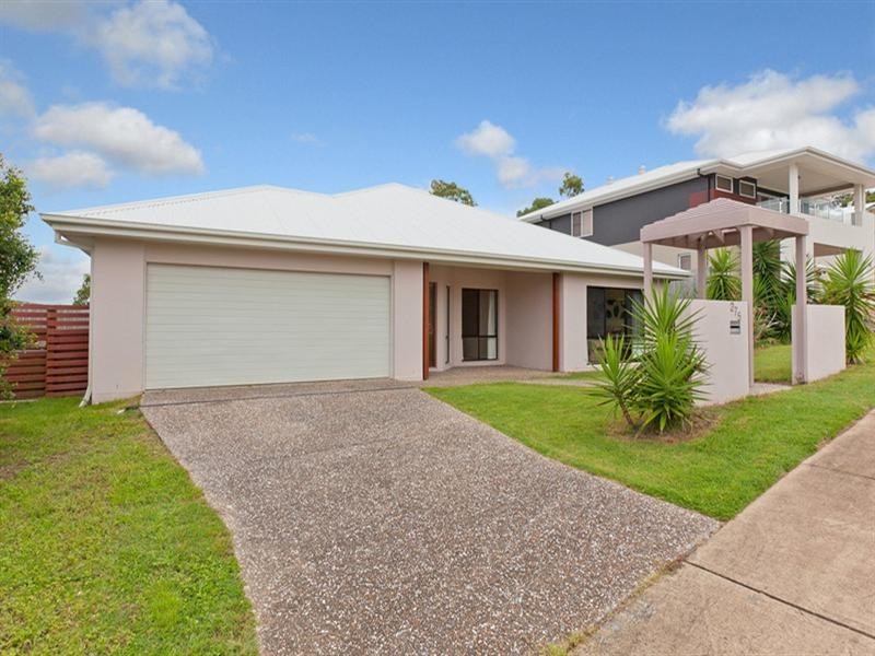 On Lakeside Avenue, Springfield Lakes QLD 4300