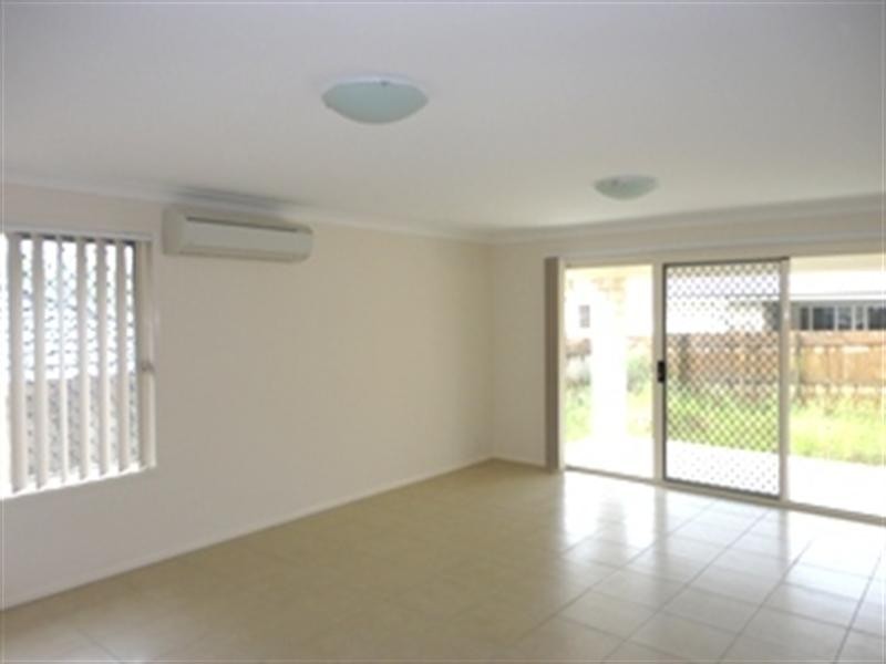 On Daisy Street, Springfield Lakes QLD 4300