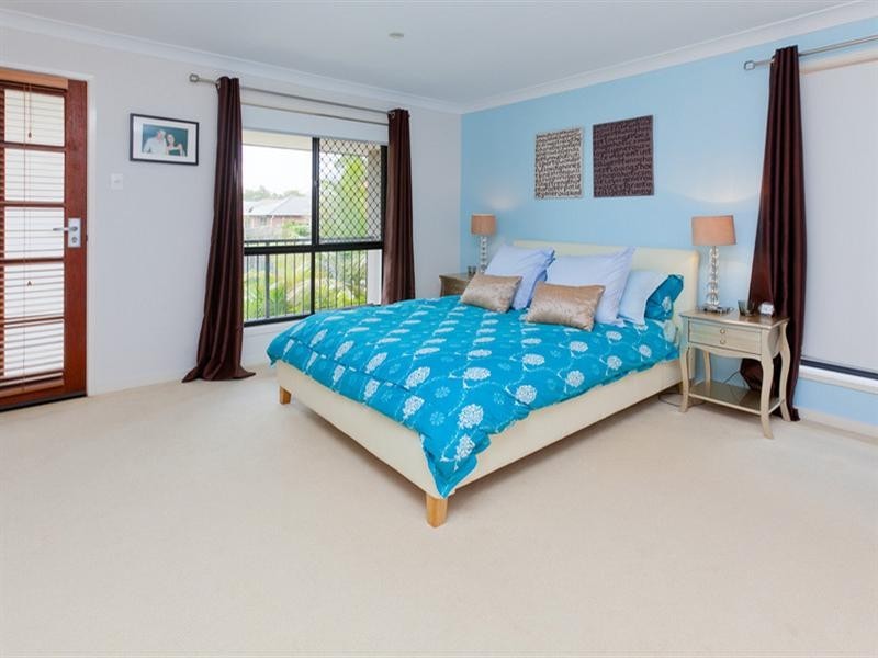 On Fort Close, Springfield Lakes QLD 4300