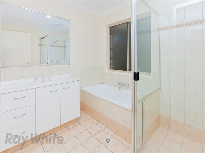 15 Scenic Crescent, Springfield QLD 4300