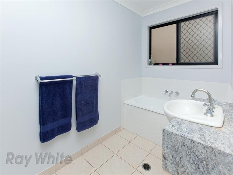 32 Jezabel Drive, Springfield Lakes QLD 4300