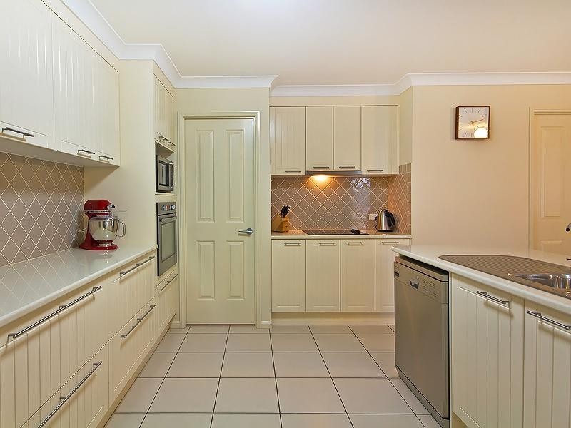27-29 Avocet Court, Greenbank QLD 4124