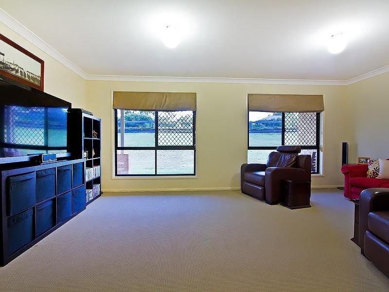 27-29 Avocet Court, Greenbank QLD 4124