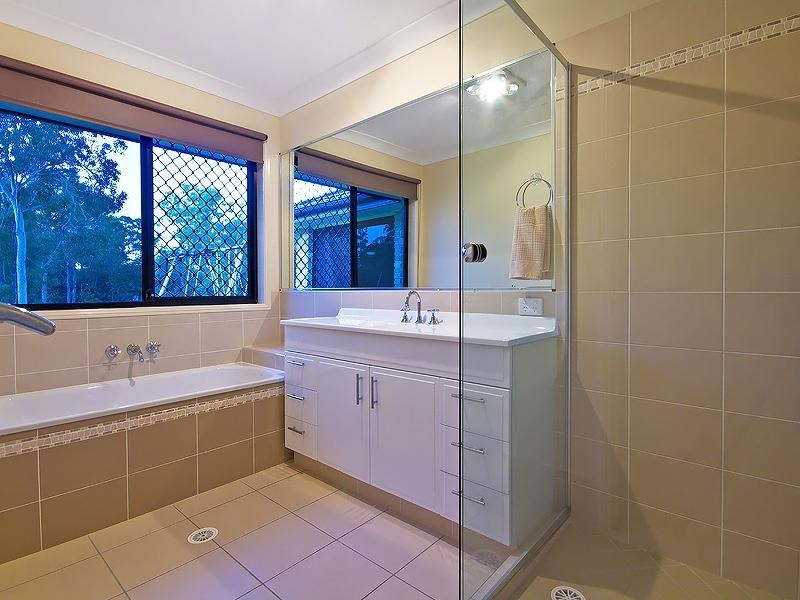 27-29 Avocet Court, Greenbank QLD 4124