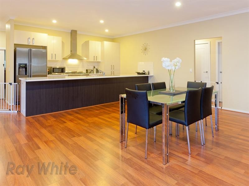 6 Dianella Street, Springfield Lakes QLD 4300