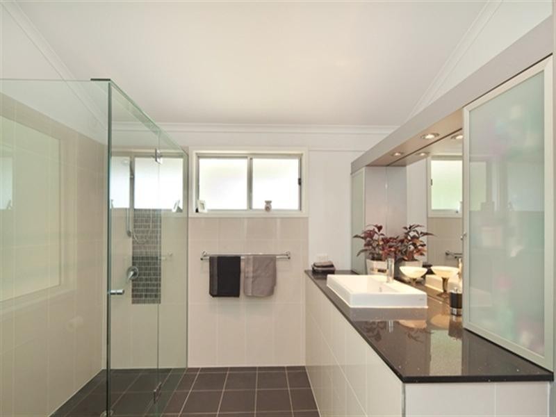 31 Aberfoyle Street, Kenmore QLD 4069