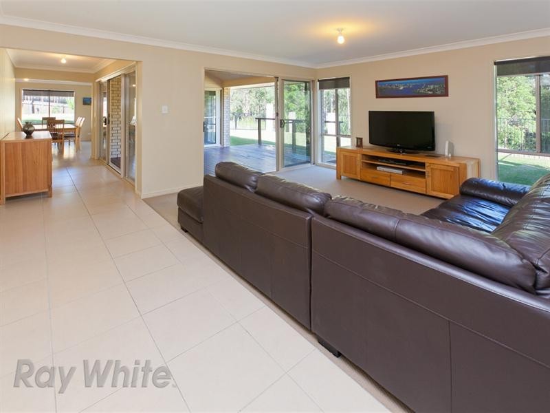 13 Speckled Circuit, Springfield Lakes QLD 4300