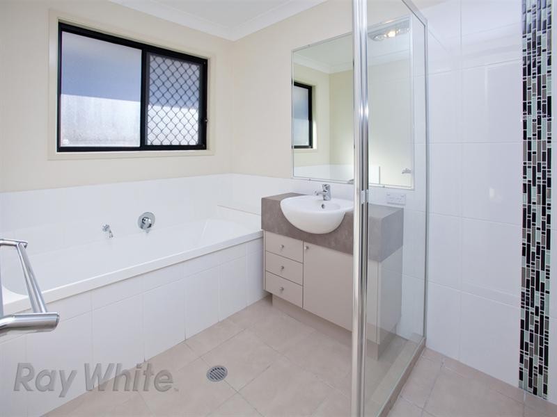 6 Morialta Street, Springfield Lakes QLD 4300