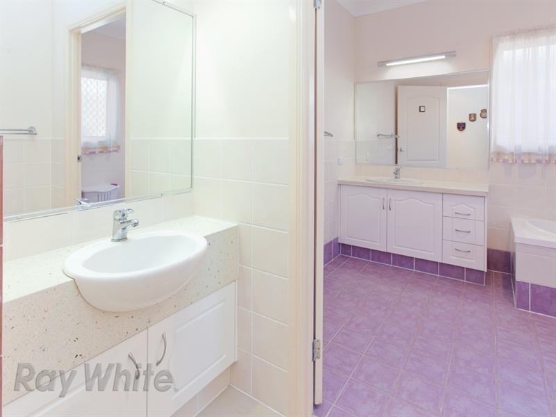 10 Abbey Court, Springfield Lakes QLD 4300