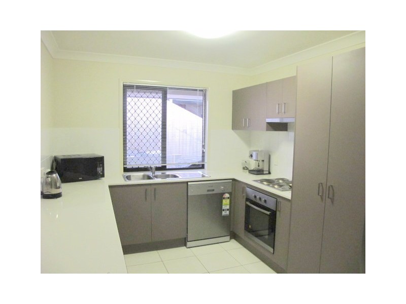 11 Hillsborough Place, Springfield Lakes QLD 4300