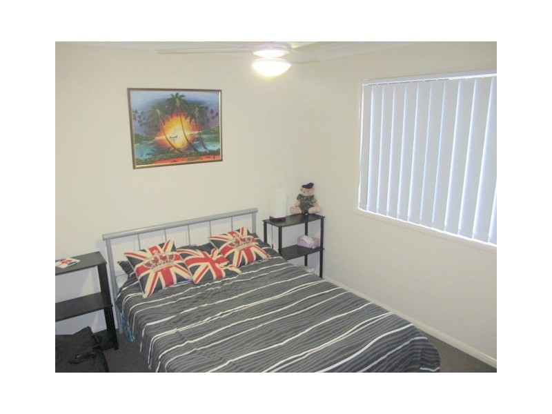 11 Hillsborough Place, Springfield Lakes QLD 4300