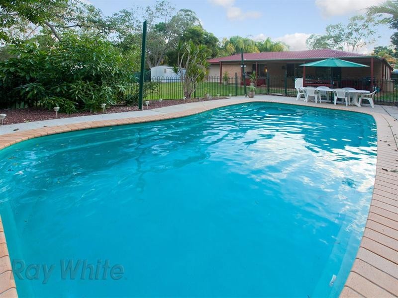 8 Shiral Court, Camira QLD 4300