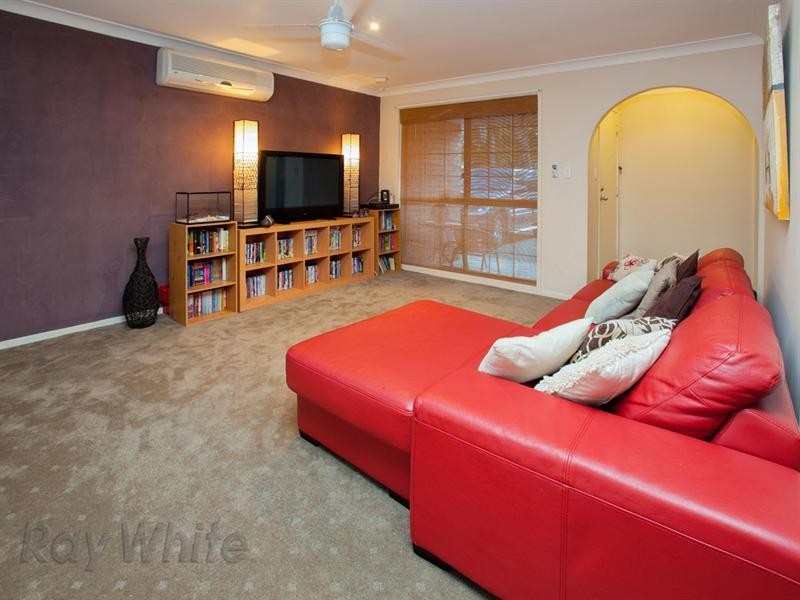 8 Shiral Court, Camira QLD 4300