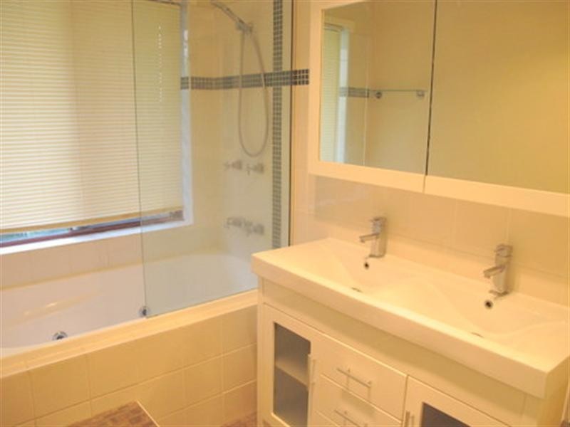 On Forest Glen, Camira QLD 4300