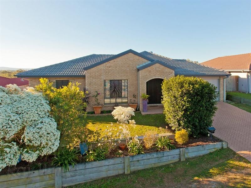 8 Hillview Street, Springfield QLD 4300