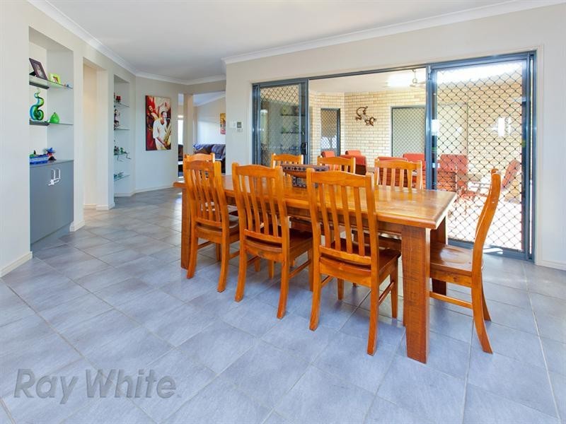 8 Hillview Street, Springfield QLD 4300