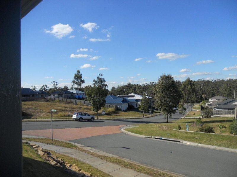 1 Aristotle Avenue, Augustine Heights QLD 4300