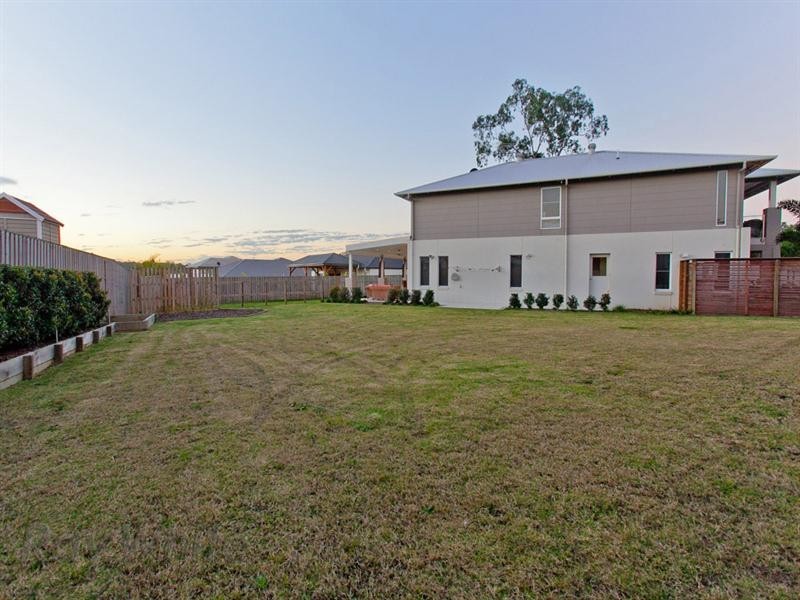 15 Julian Court, Augustine Heights QLD 4300