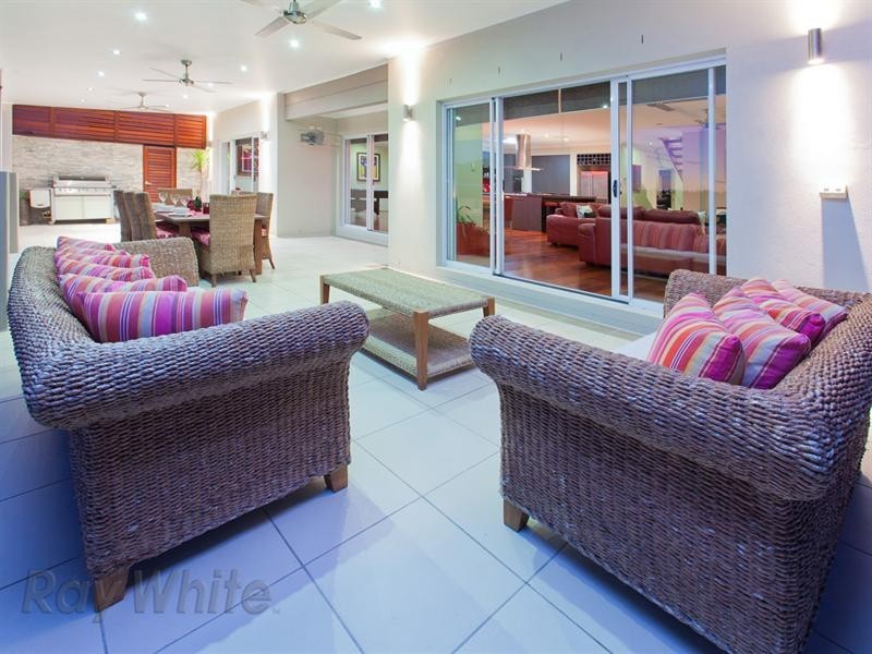 15 Julian Court, Augustine Heights QLD 4300