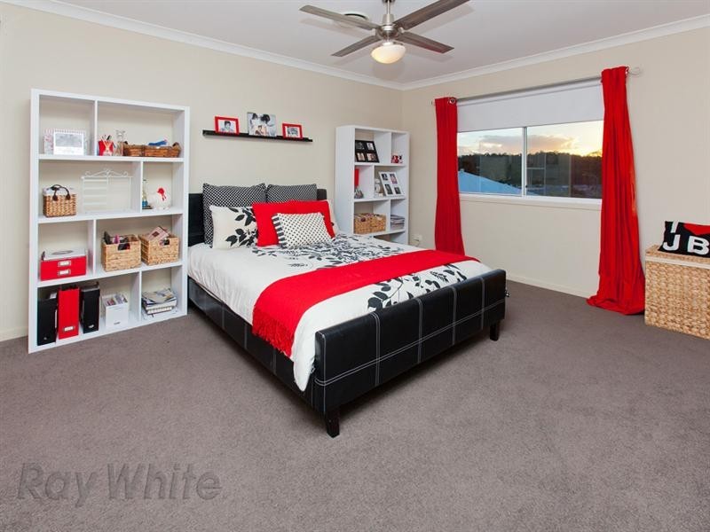 15 Julian Court, Augustine Heights QLD 4300