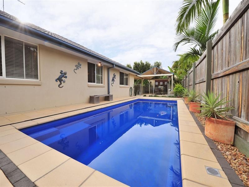 5 Emerson Close, Springfield Lakes QLD 4300