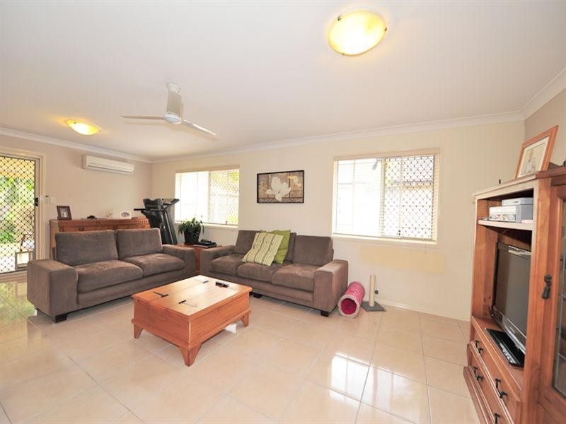 5 Emerson Close, Springfield Lakes QLD 4300