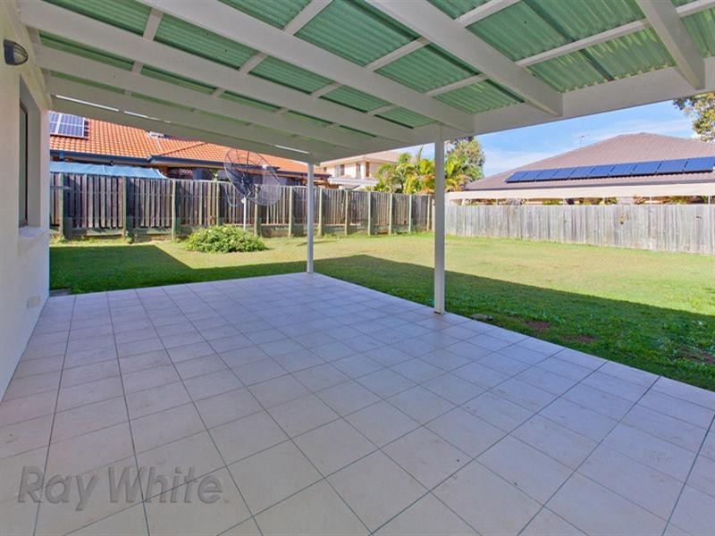 On Lakeside Avenue, Springfield Lakes QLD 4300