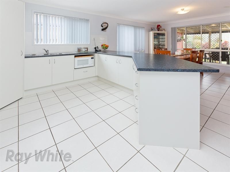 11 Jupiter Street, Springfield Lakes QLD 4300