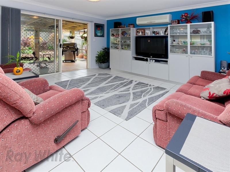 11 Jupiter Street, Springfield Lakes QLD 4300