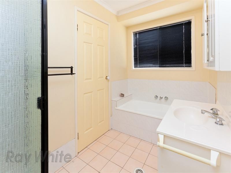 33 Odra Street, Camira QLD 4300