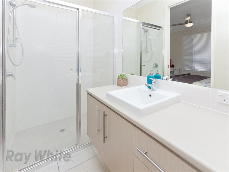 25 Atlantic Drive, Springfield Lakes QLD 4300