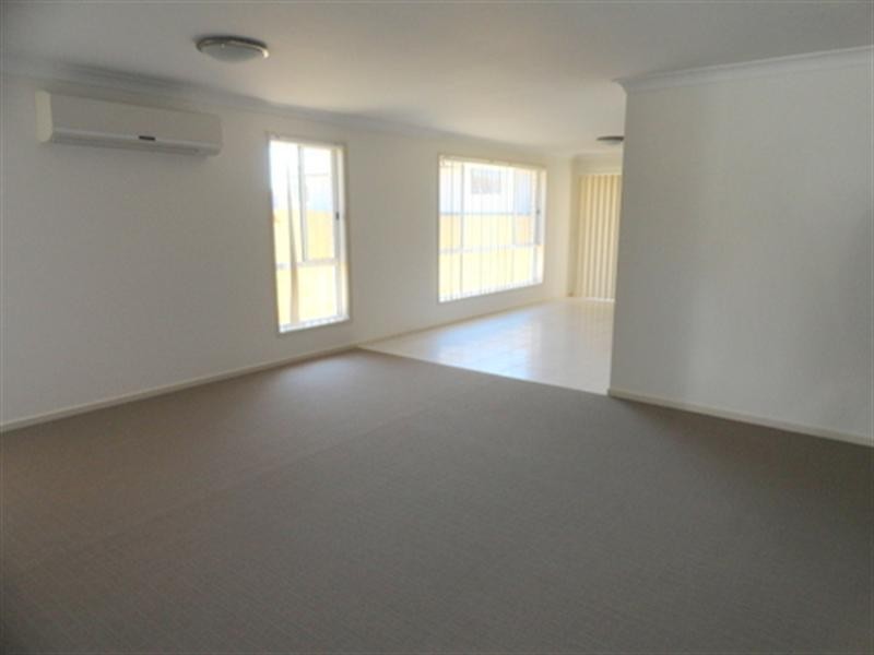 11 Ada Street, Augustine Heights QLD 4300