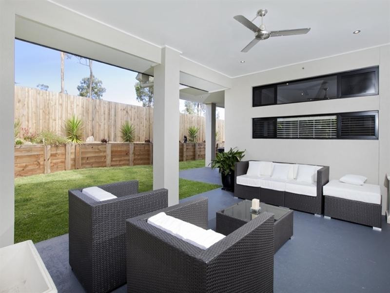 9 Cascades Street, Springfield Lakes QLD 4300