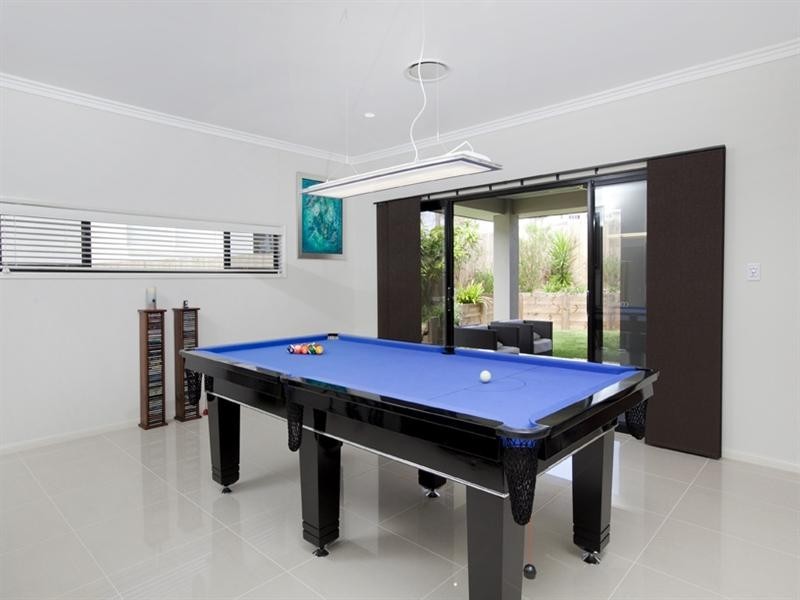 9 Cascades Street, Springfield Lakes QLD 4300